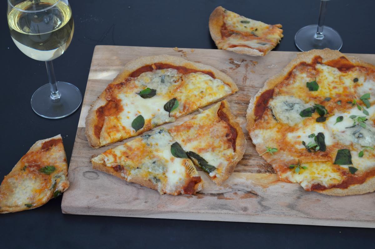 Pizza quattro formaggi